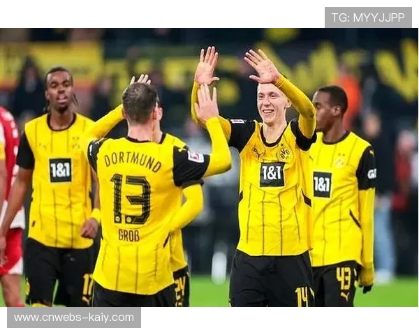 多特蒙德延续不败势头，积分紧追榜首